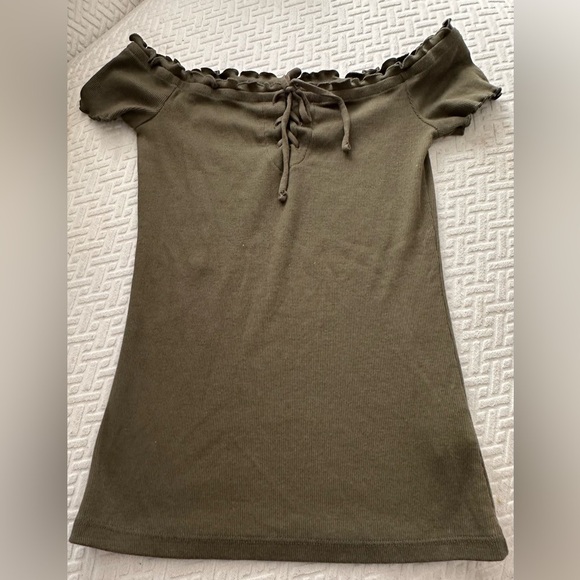 Off the shoulder Tee - Picture 1 of 1